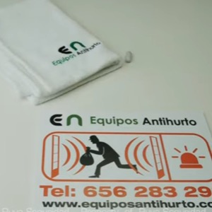 Alarma i etiquetes especial tipus càpsula per a tovalloles i barnussos especial per a hotels i gimnasos